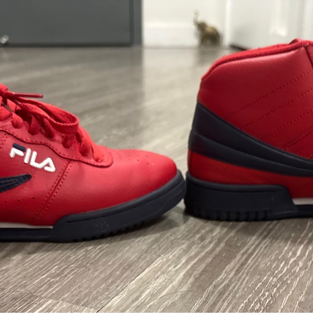 Fila mens Red and Navy Blue Sneakers